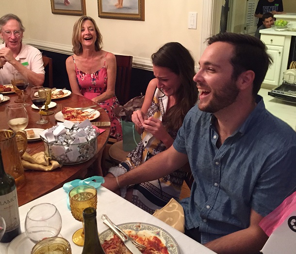 magic show entertains dinner guests